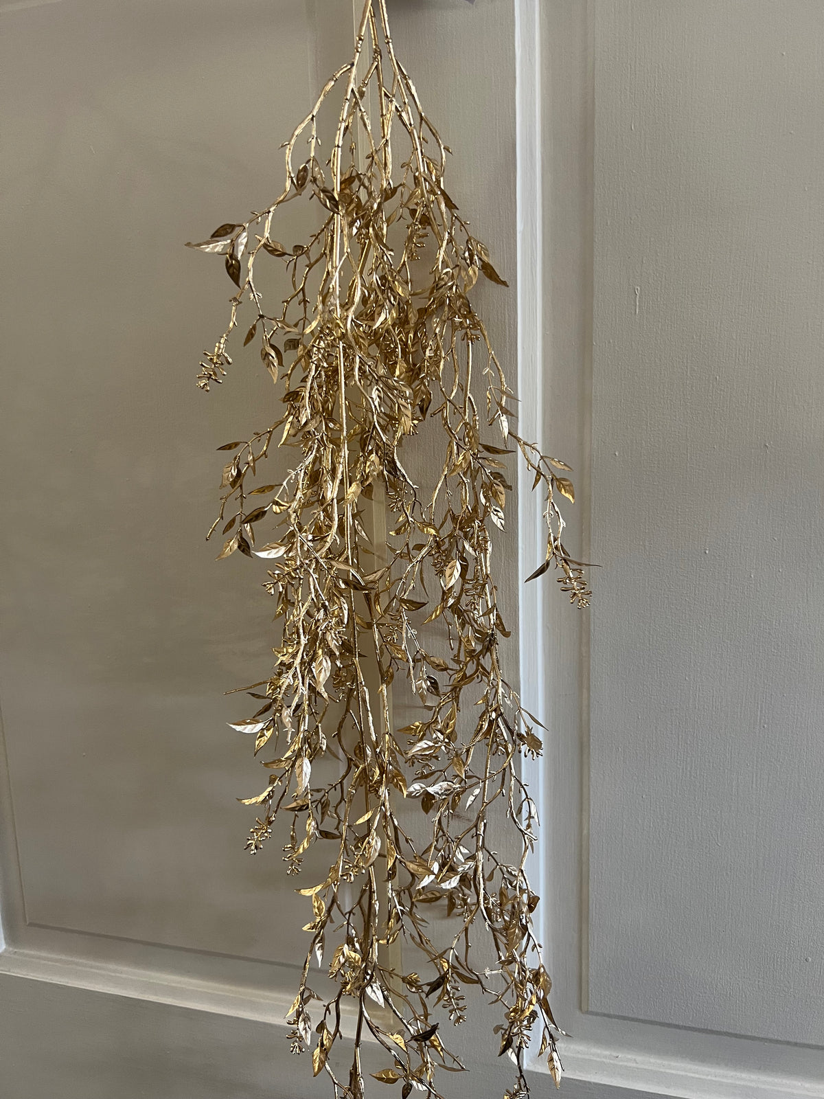 31" Hanging Gold Seed Leaf Spray