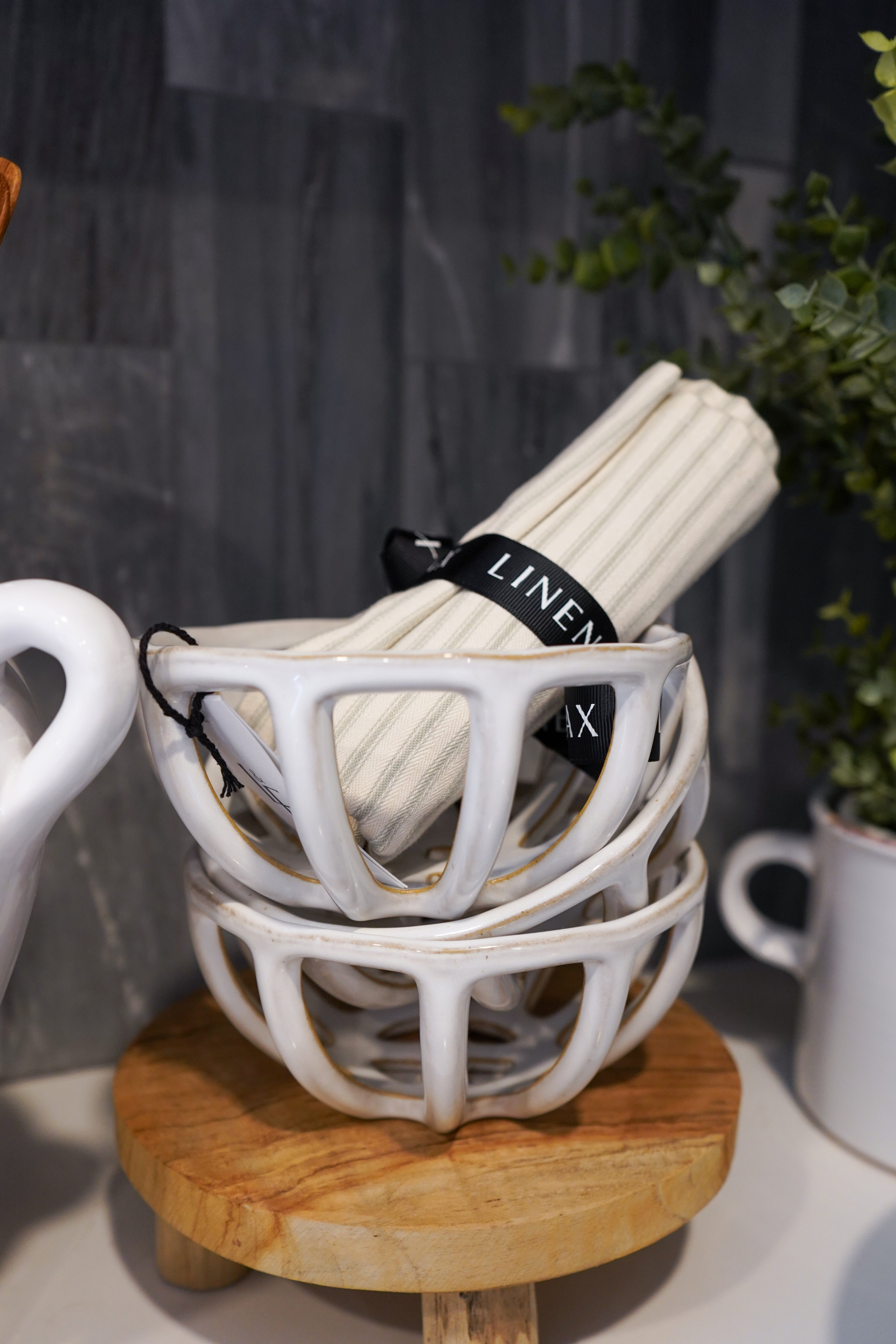 White Ceramic Fruit Bowl (2 Sizes)