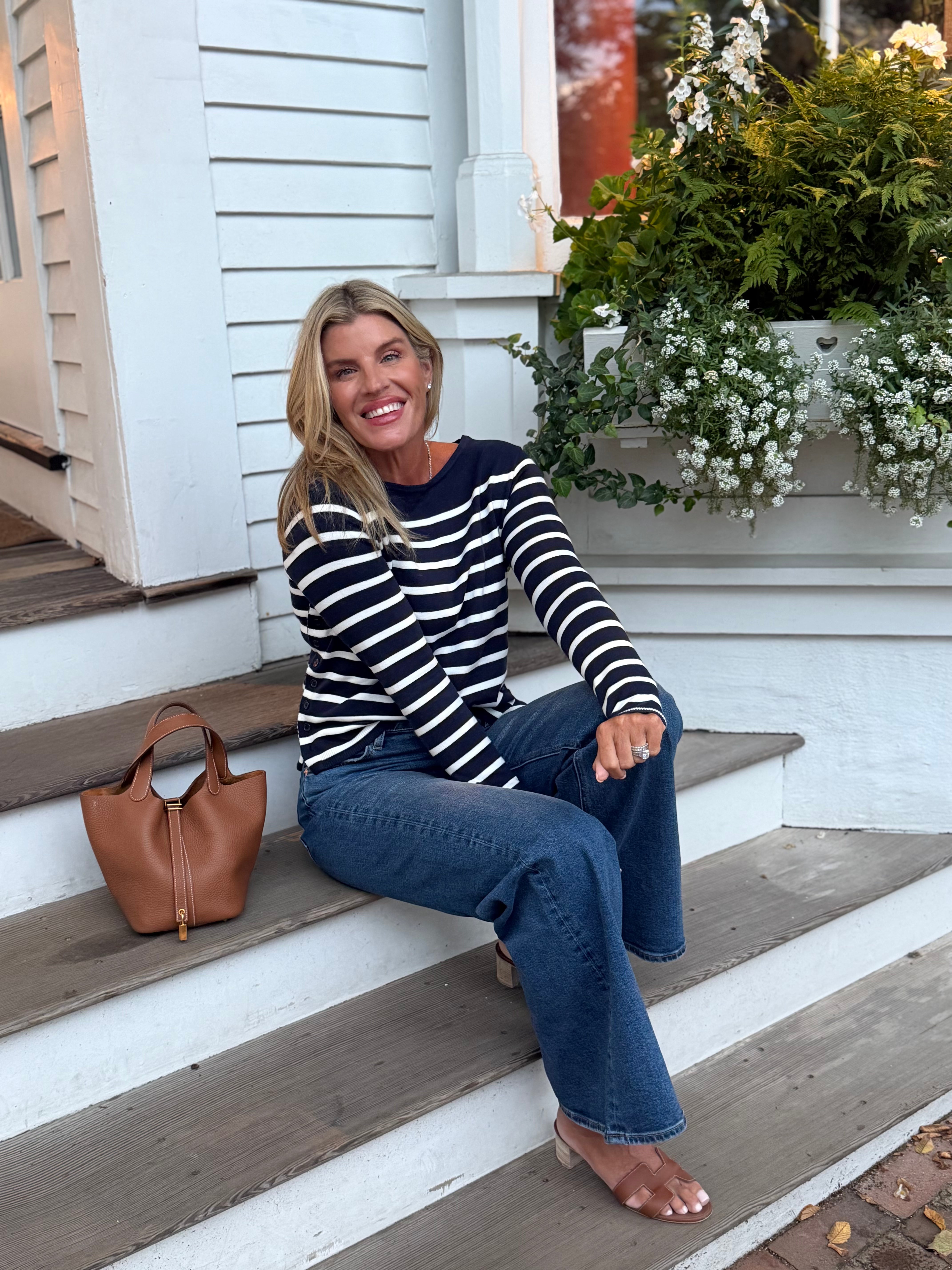 ACK Button Sweater-Navy/White