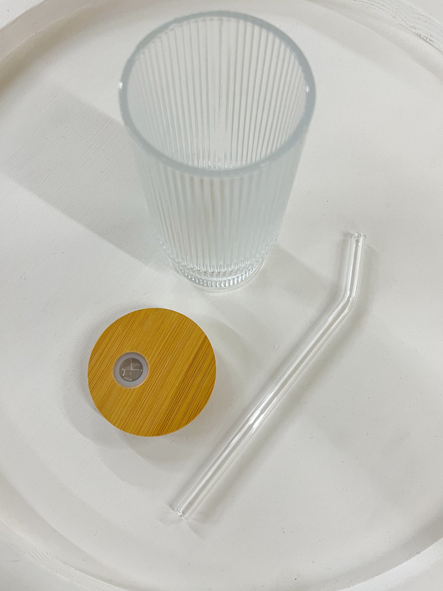 Fluted Clear Glass with Lid + Straw-16oz