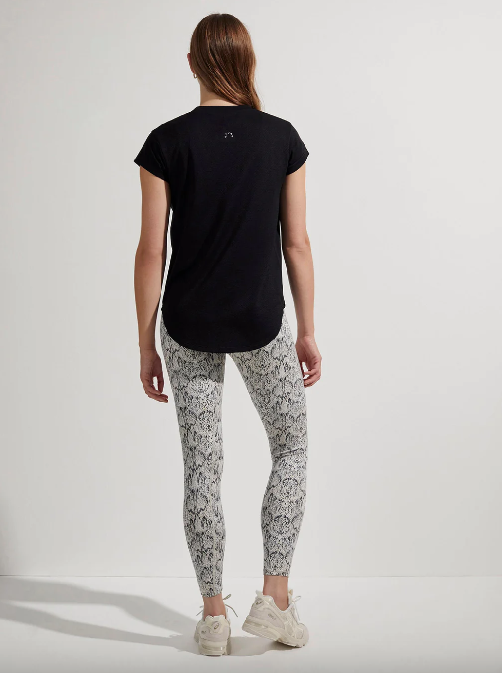 Jade Seamless Tee-Black