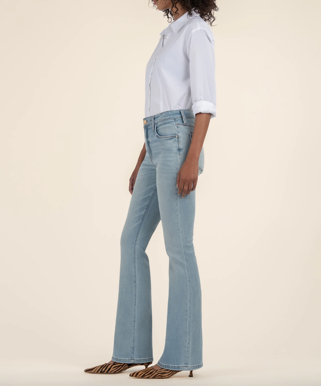 Ana Flare-Funnel Light Wash