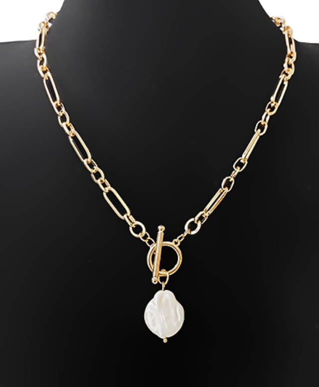 Toggle Closure Pearl Pendant Necklace