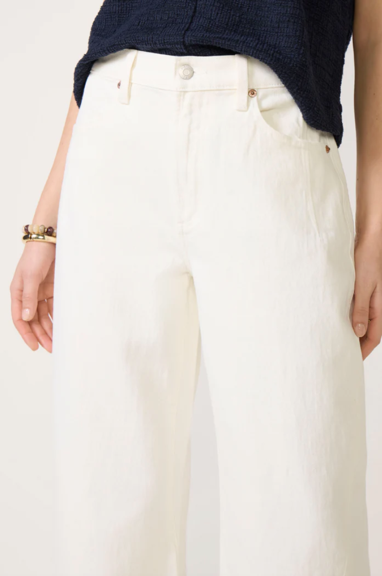 Kyra Bowed Ankle Jean-Antique White