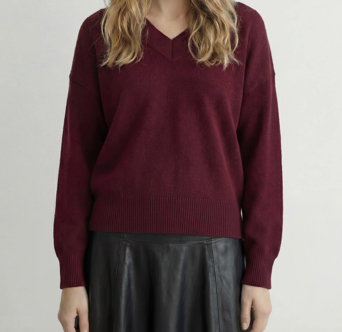 Boggle V-Neck Sweater-Bordeaux
