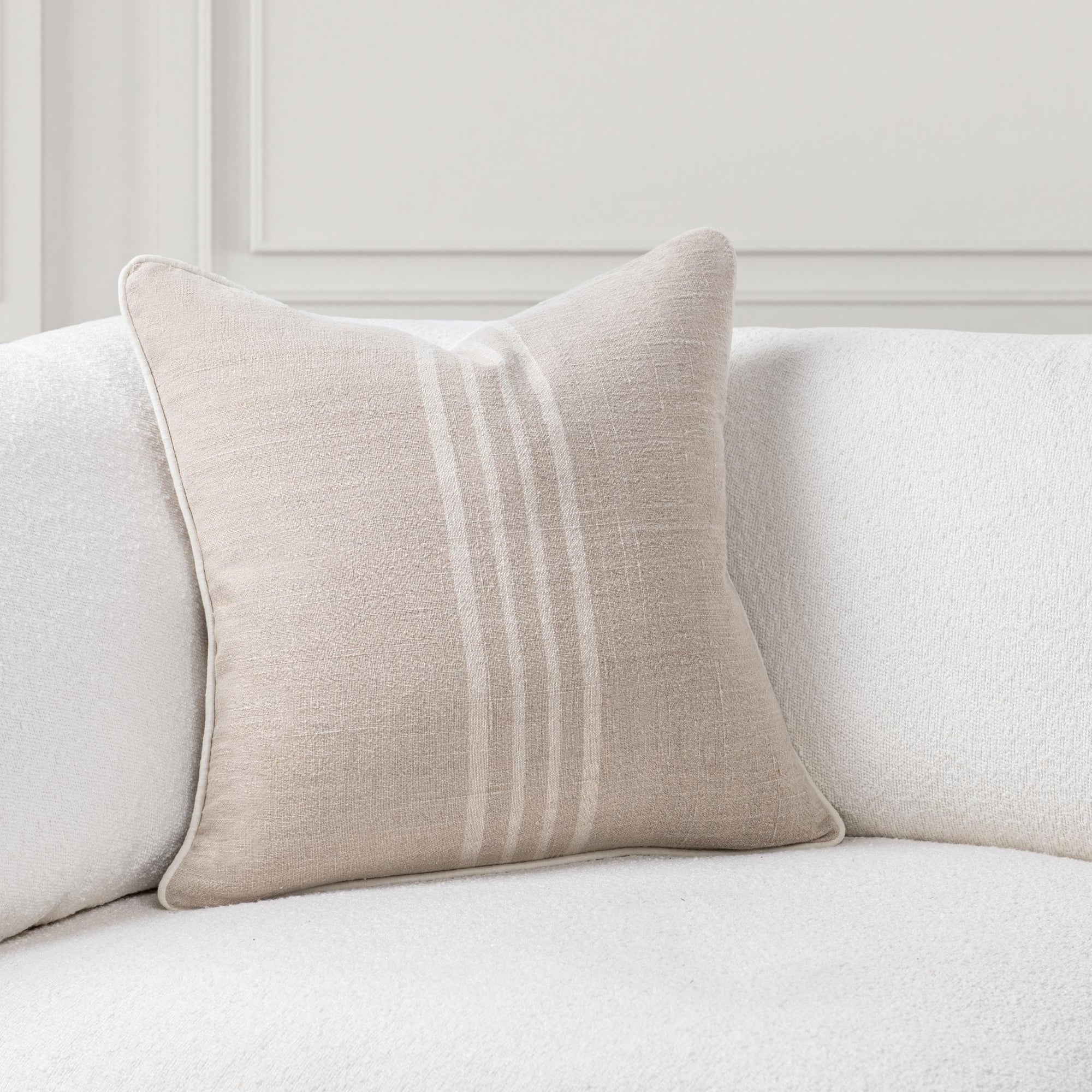 22x22 Newport Natural/Ivory Linen Pillow