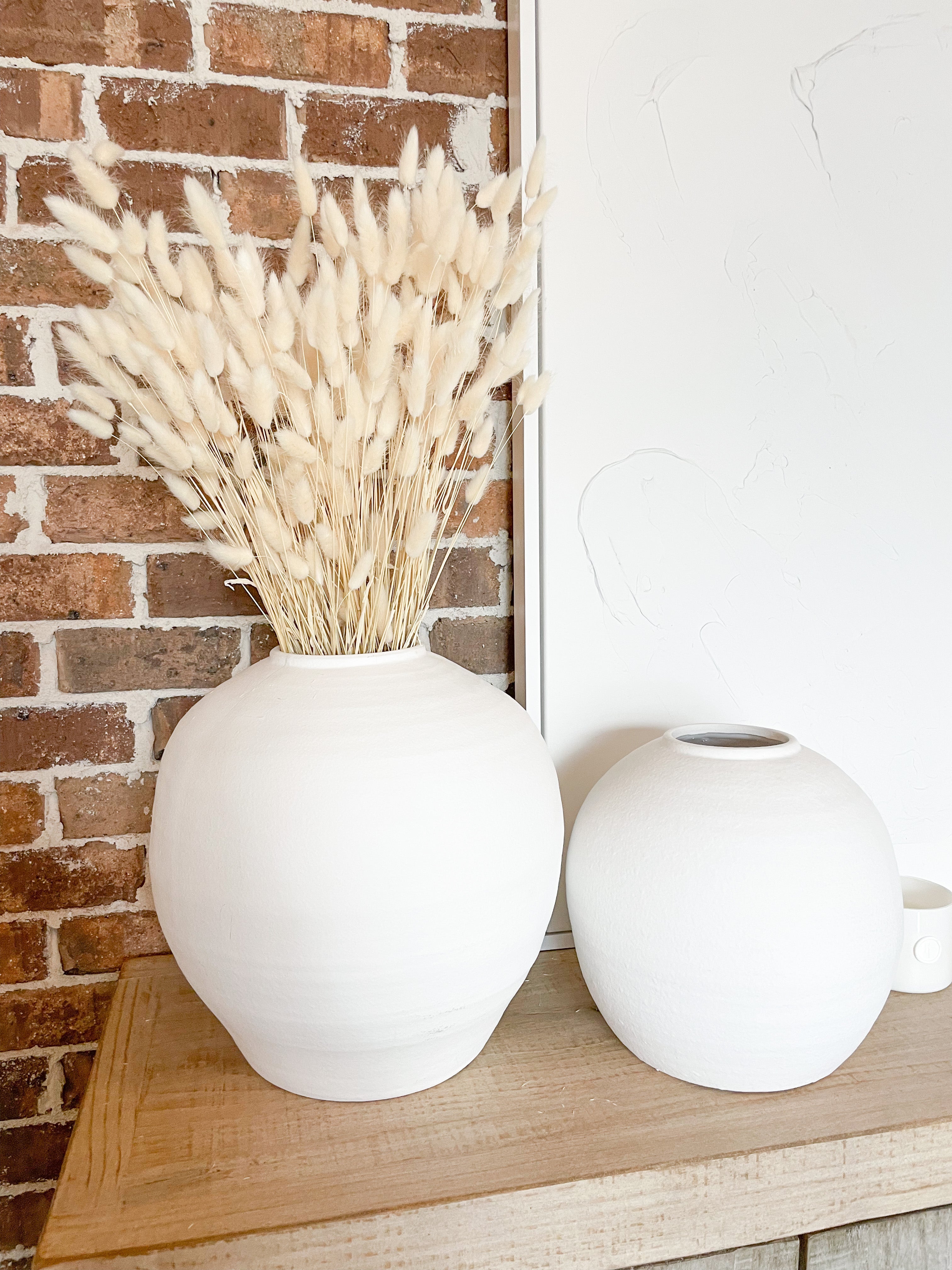 White Concrete Konos Vase (2 Sizes) - DS Only
