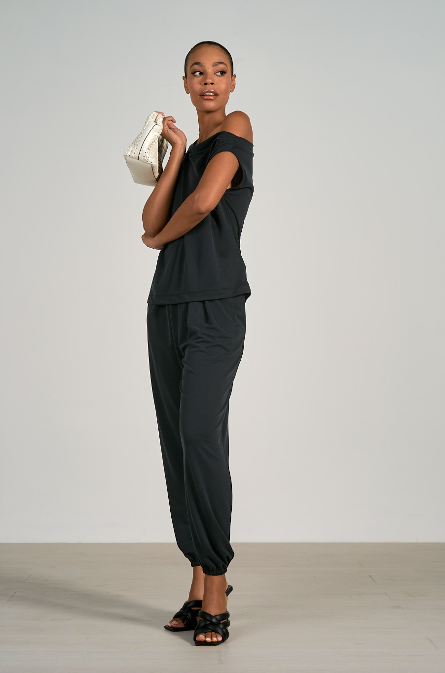 Pleated Jogger- Black-Final Sale