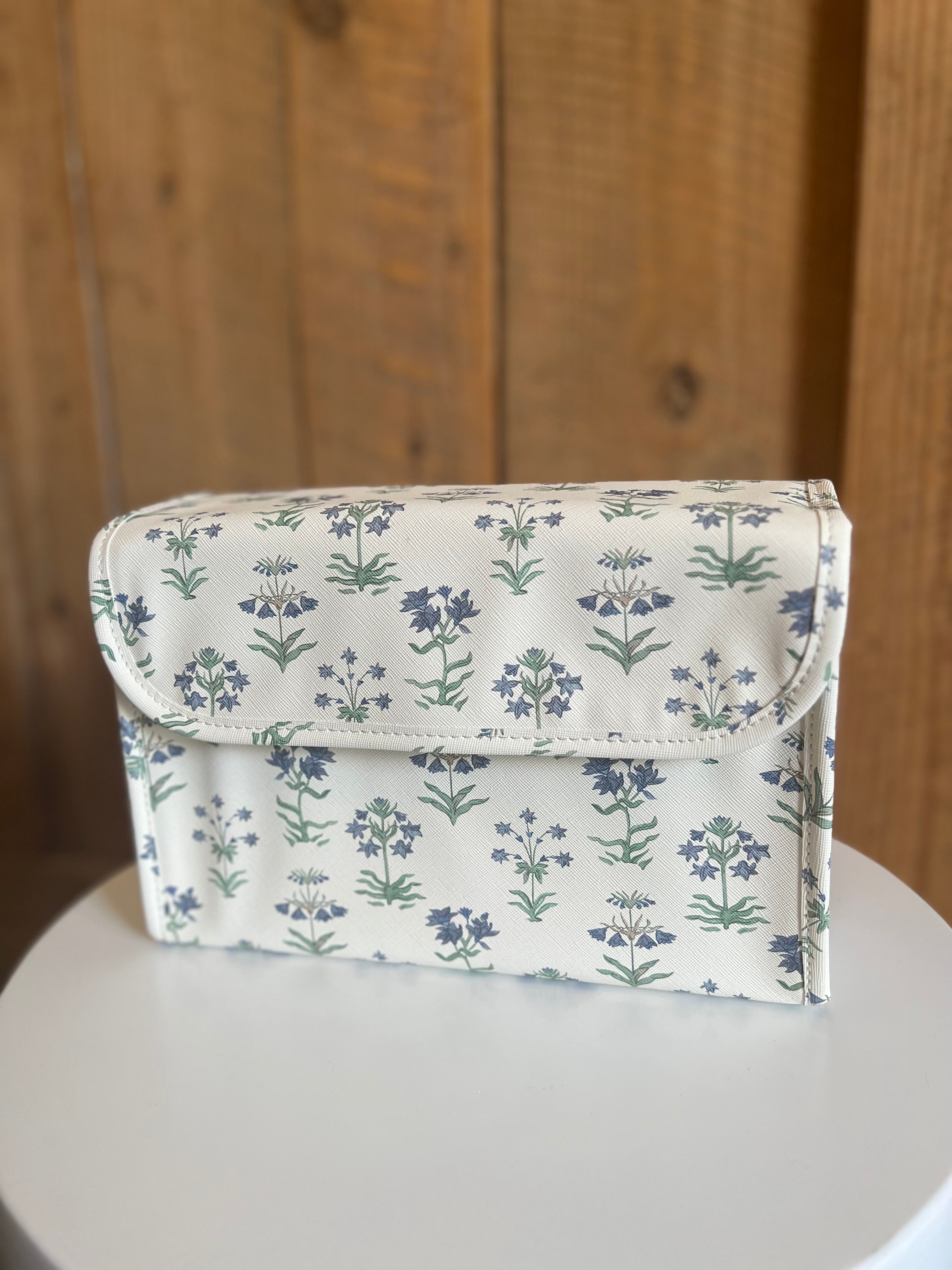 Provence Hanging Toiletry Case