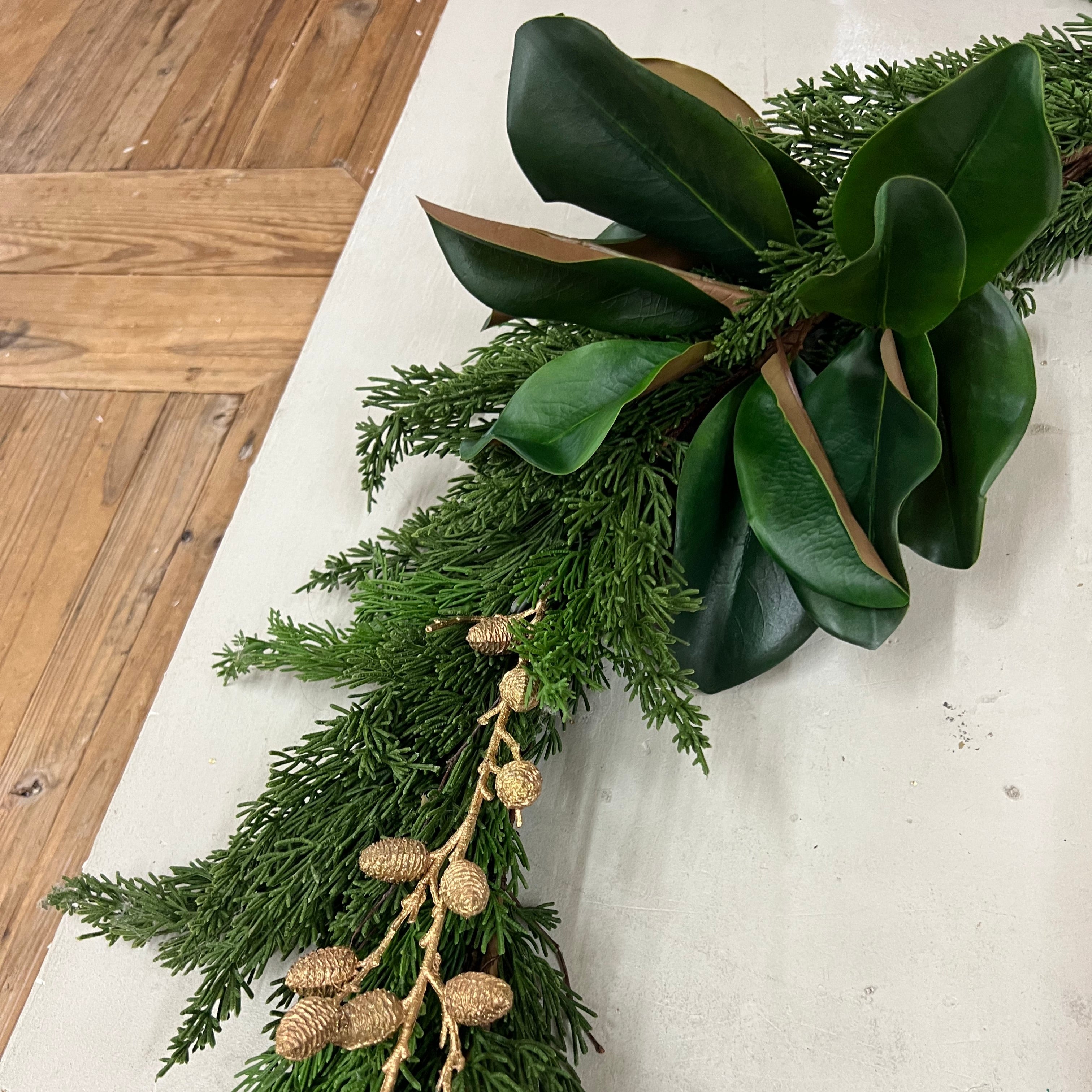 16" Green Magnolia Leaf Pick