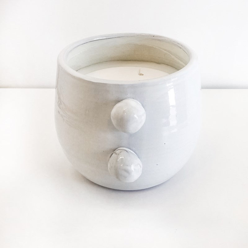 White Handle Dot Candle 9"x6"x5.75" (50 oz.)